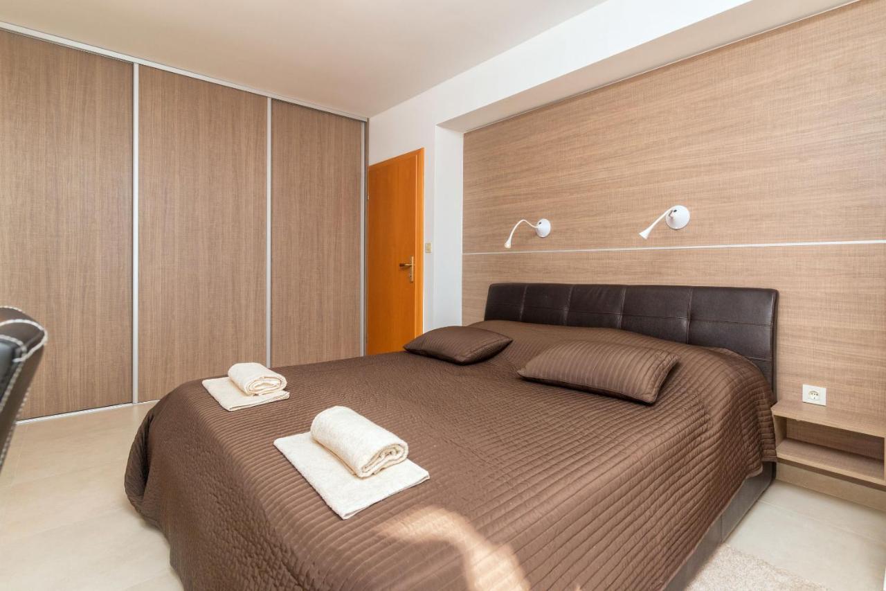 Apartments Villa Adore Icici Exterior photo